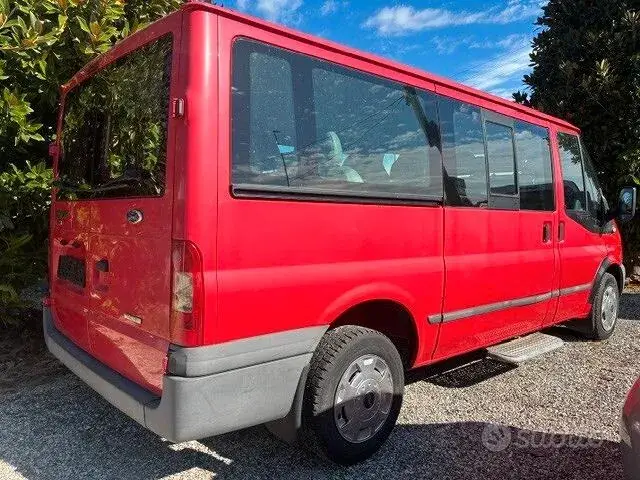 Ford Transit 2011 photo 4