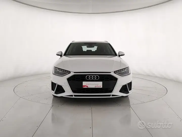 Audi A4 Avant 2024 photo 2