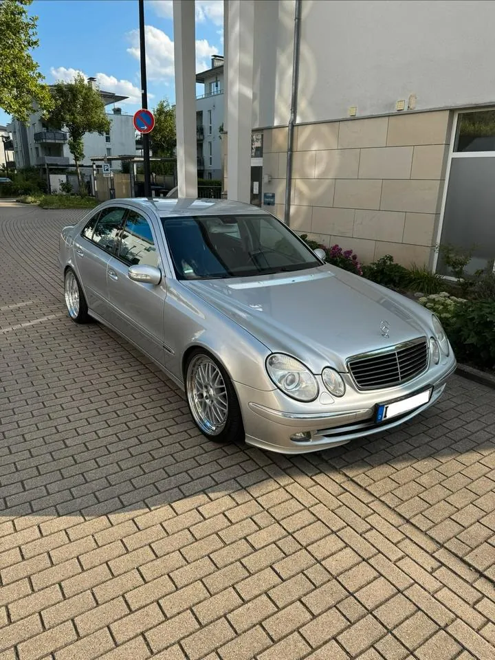 Mercedes-Benz E280