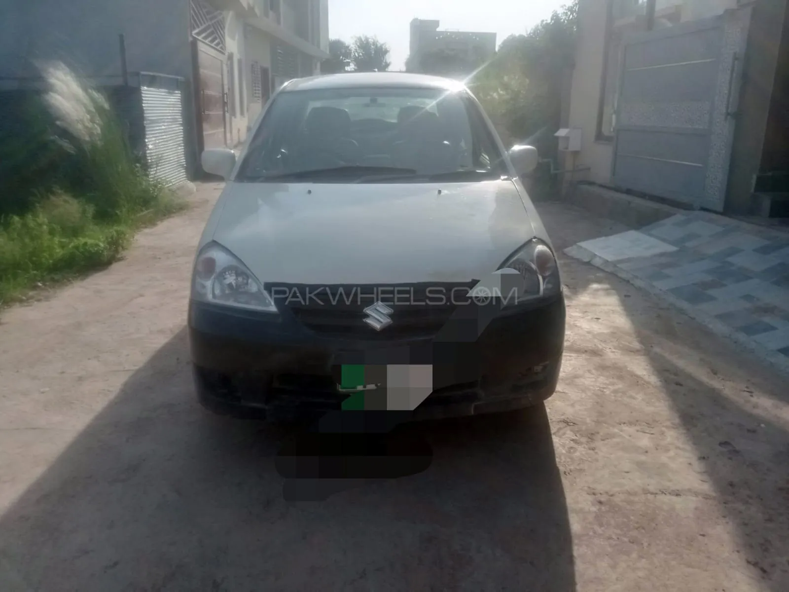 Suzuki Liana