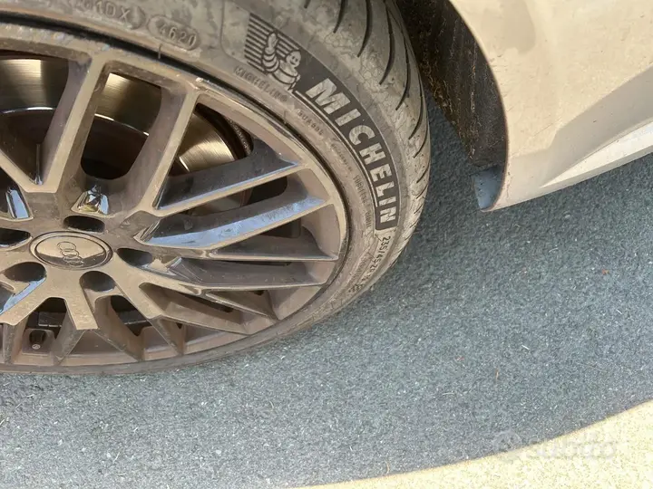 Audi A6 2015 photo 2