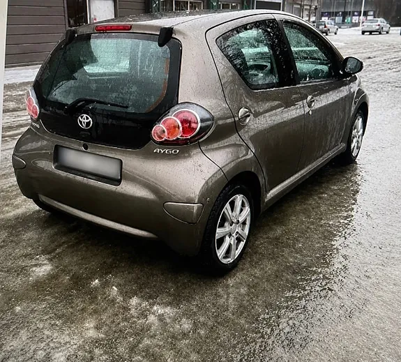 Toyota Aygo 2013 photo 2