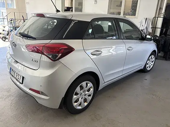 Hyundai I20 2016 photo 3