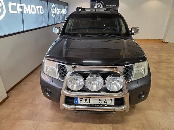 Nissan Navara 2012 photo 2