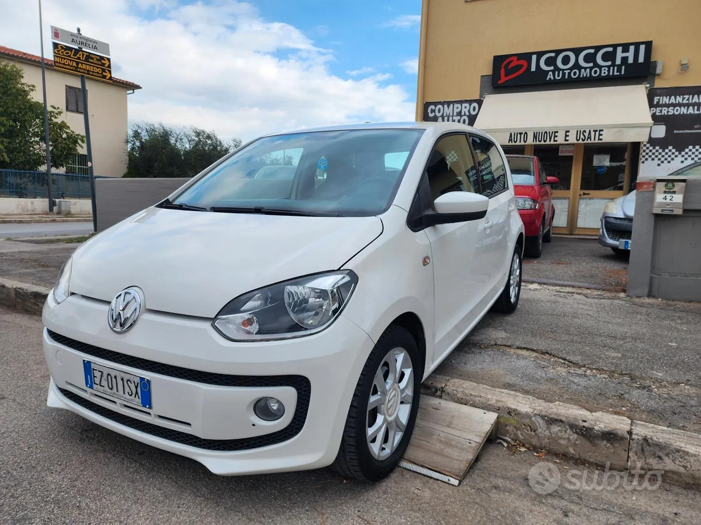 Volkswagen Up 2016 photo 2