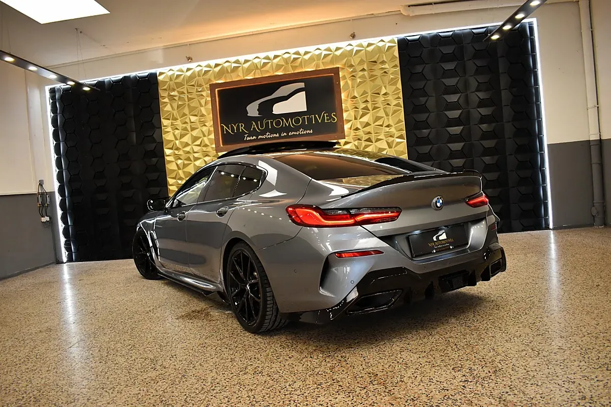 BMW 8 Series 2021 photo 2
