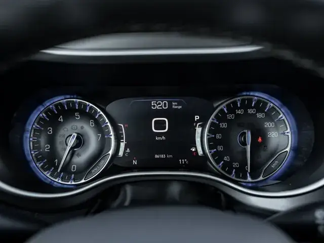 Chrysler Pacifica 2024 photo 4