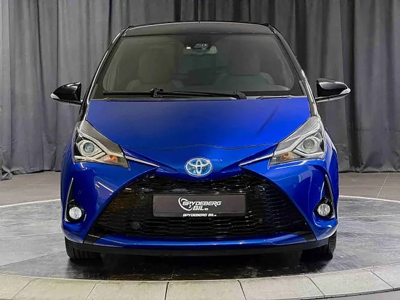 Toyota Yaris 2017 photo 2