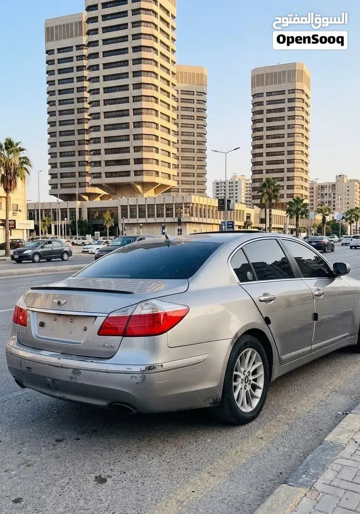 Hyundai Genesis 2010 photo 2