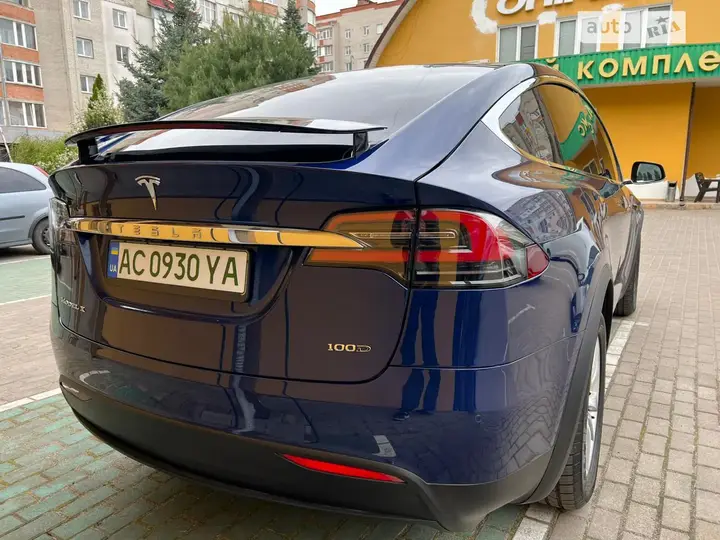 Tesla Model X 2017 photo 5