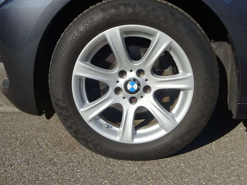 BMW 3 Series 2018 photo 3