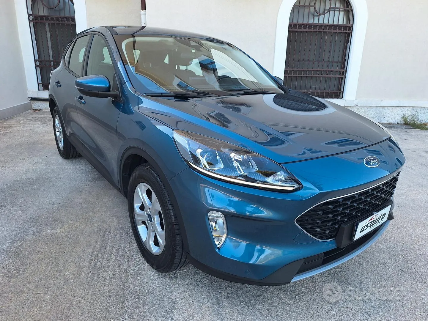 Ford Kuga 2022 photo 2