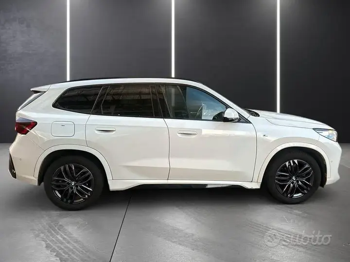 BMW X1 2023 photo 2