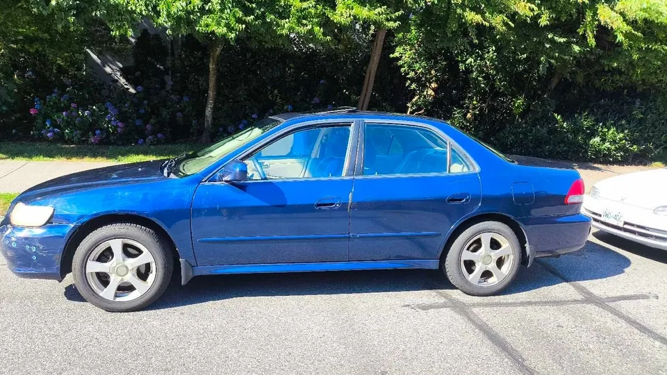 Honda Accord 2002 photo 2