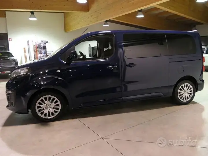 Peugeot Traveller