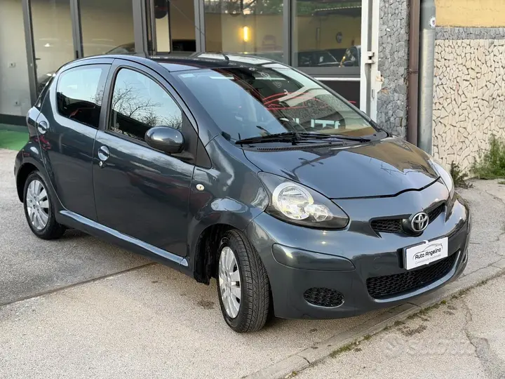 Toyota Aygo 2010 photo 3