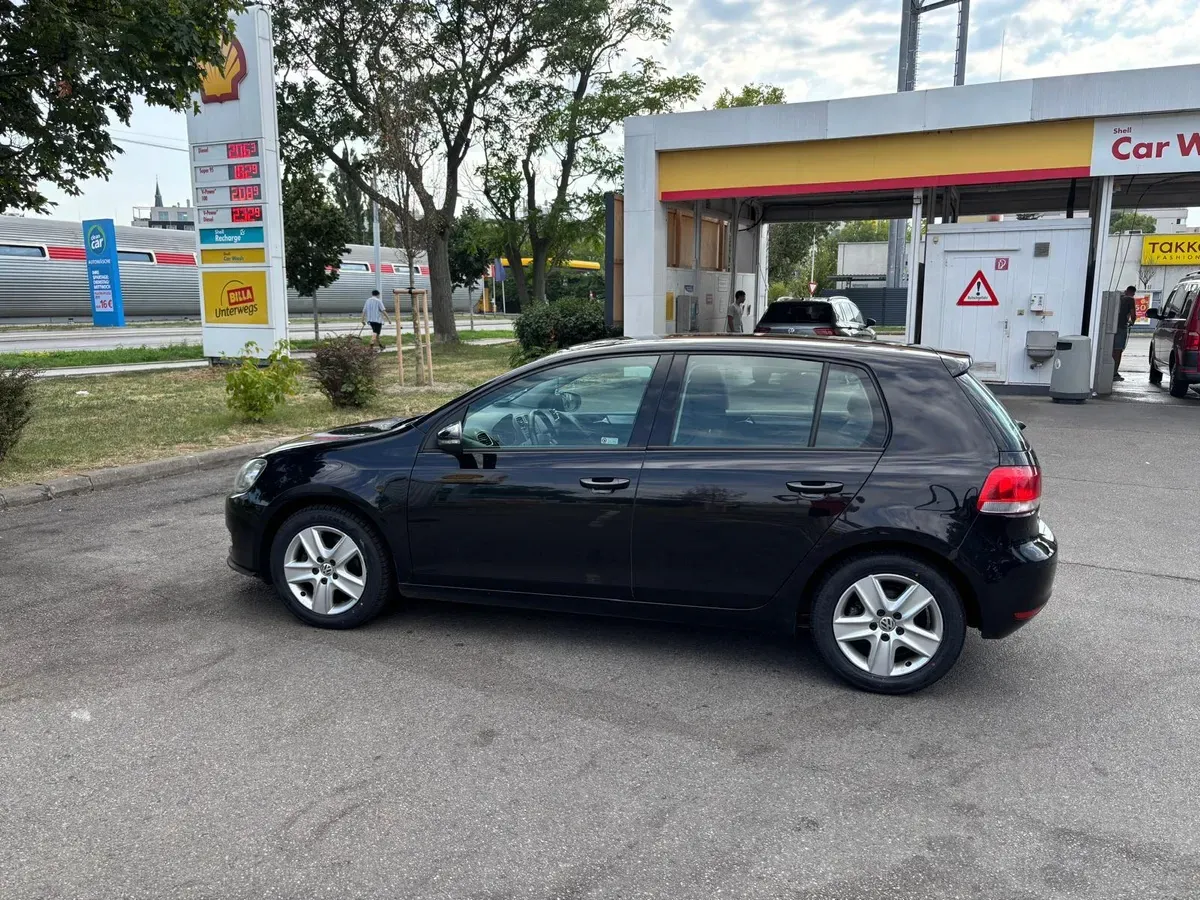 Volkswagen Golf 2011 photo 3