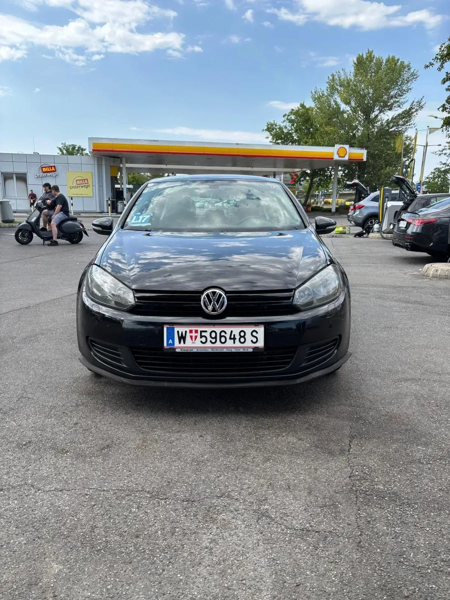 Volkswagen Golf 2011 photo 2