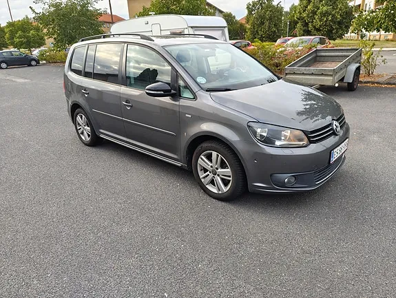 Volkswagen Touran 2012 photo 5