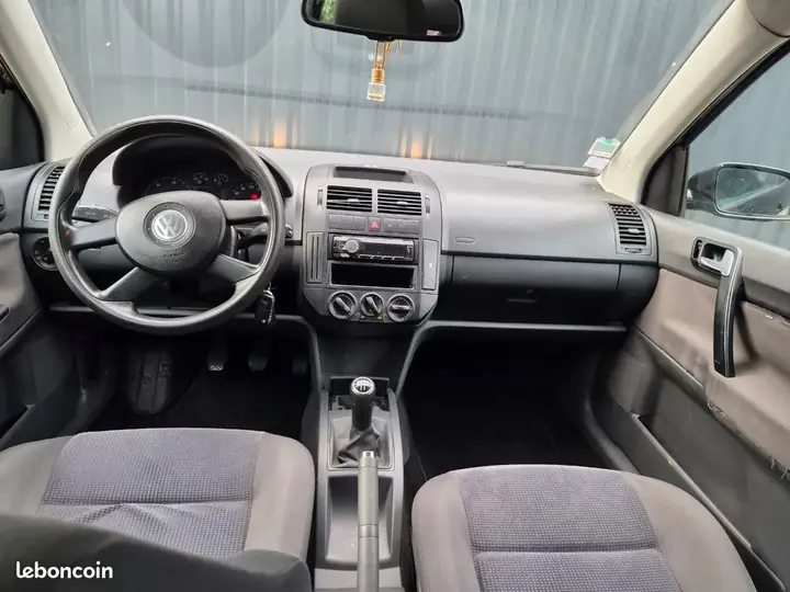 Volkswagen Polo 2006 photo 5