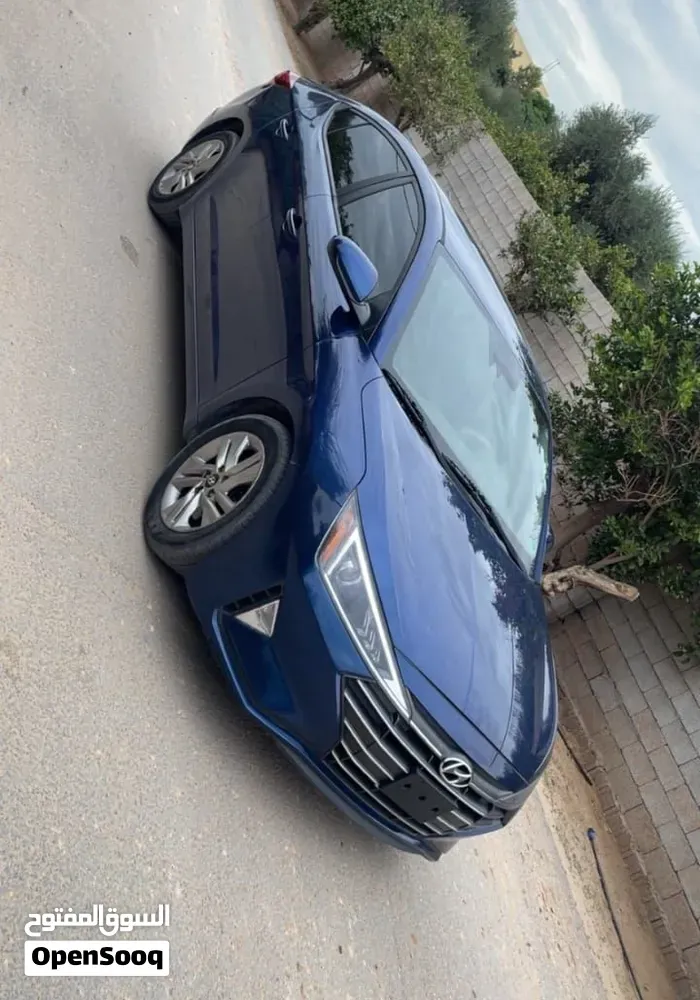 Hyundai Elantra 2021 photo 2