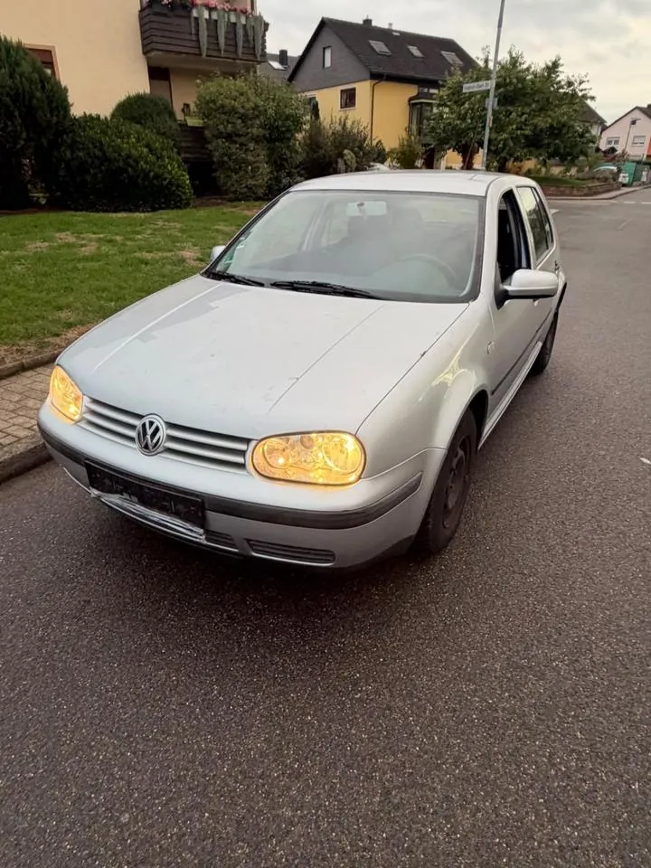 Volkswagen Golf 4