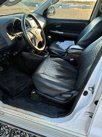Toyota Hilux 2015 photo 5