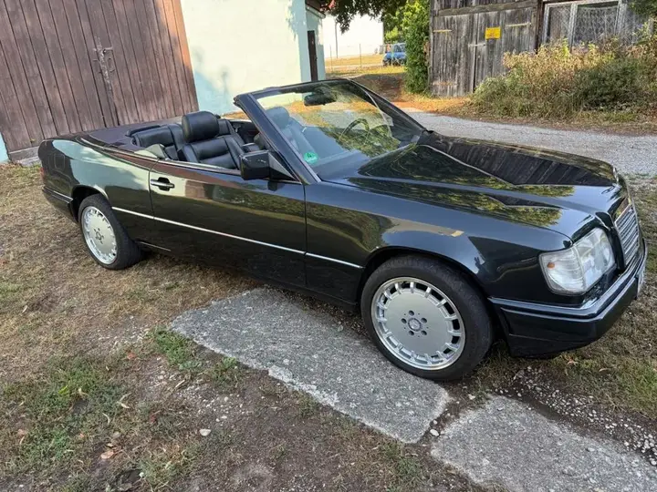 Mercedes-Benz E 200 Cabrio