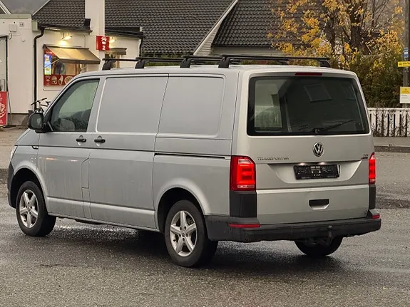 Volkswagen Transporter 2018 photo 3