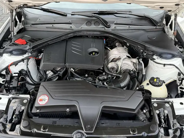 BMW 114I 2014 photo 4