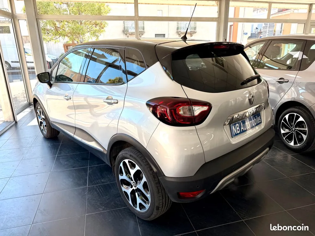 Renault Captur 2017 photo 2