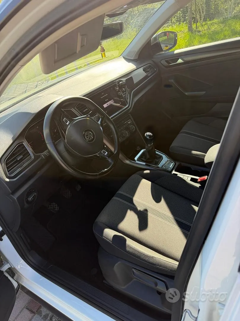 Volkswagen T-Roc 2019 photo 5