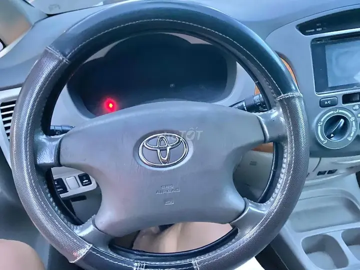 Toyota Innova 2008 photo 4