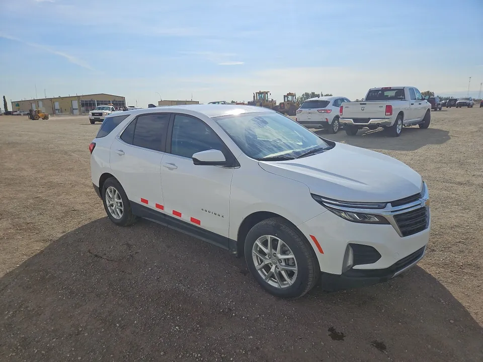Chevrolet Equinox 2022 photo 2