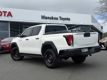 Toyota Hilux 2026 photo 5