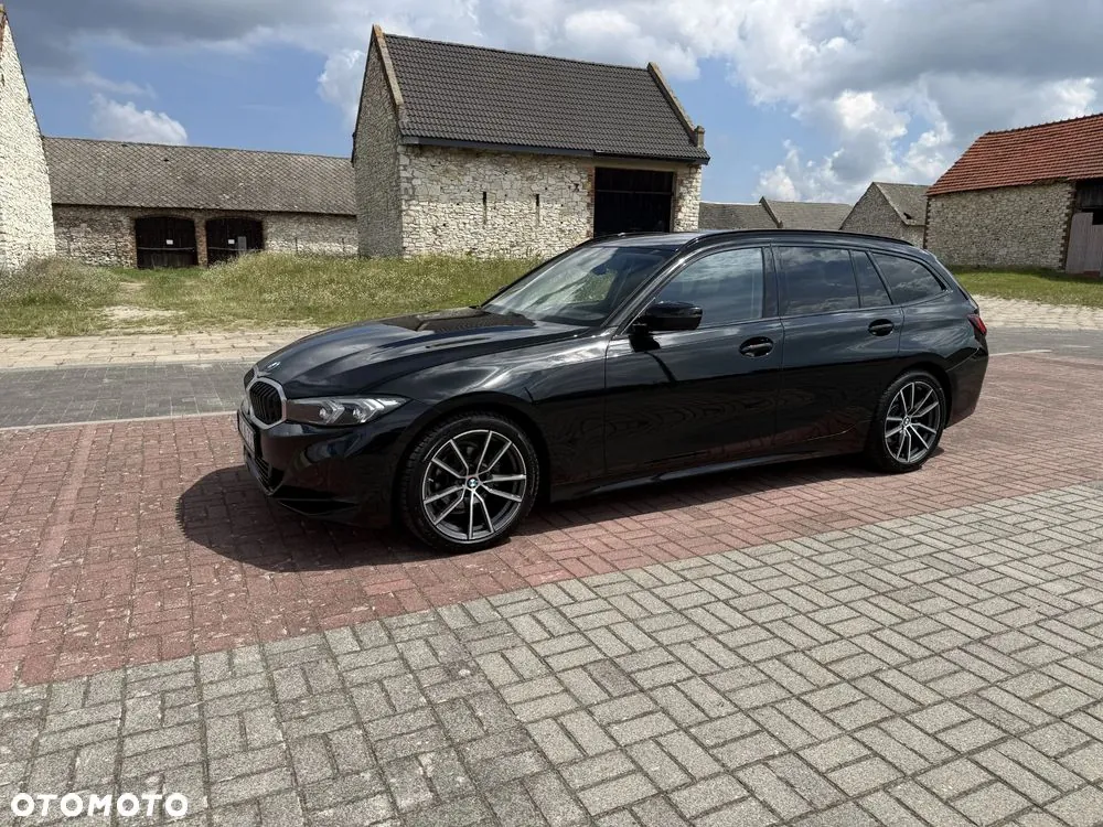 BMW Seria 3 2022 photo 2
