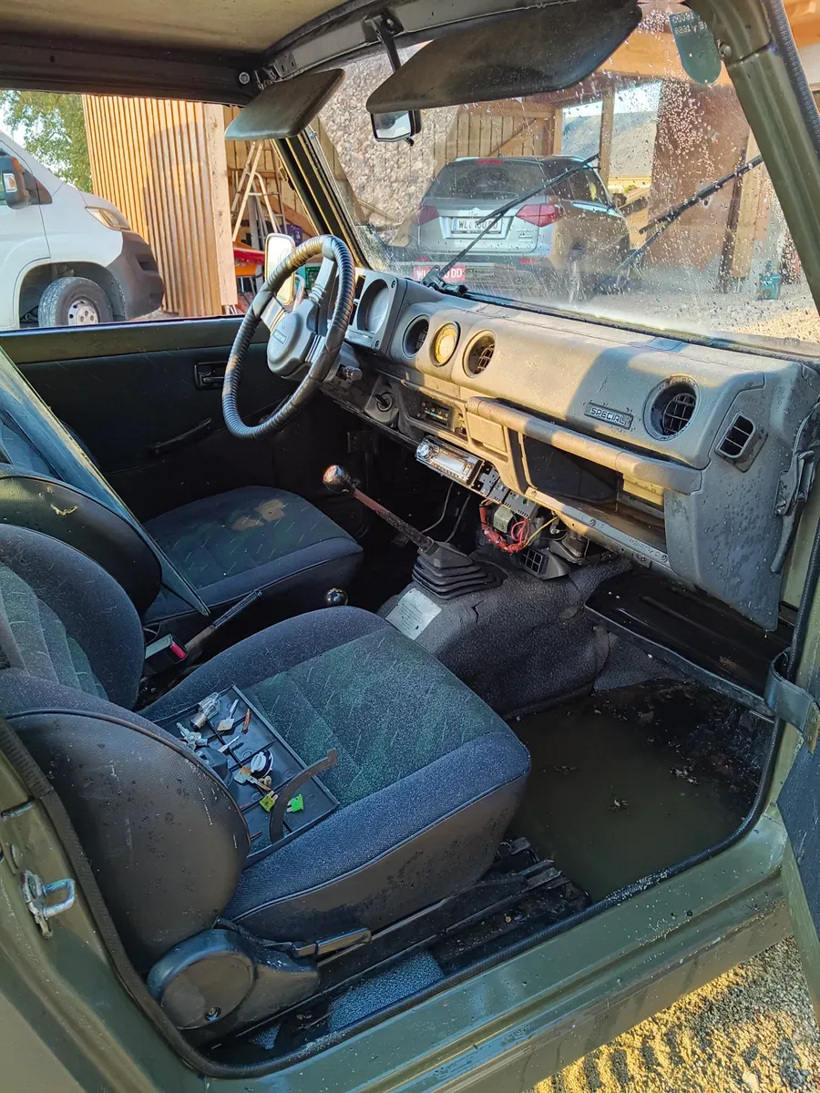 Suzuki Sj 413 1986 photo 2