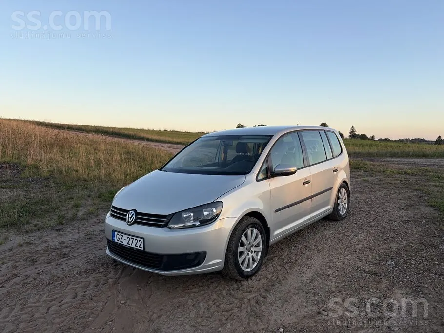 Volkswagen Touran 2013 photo 4