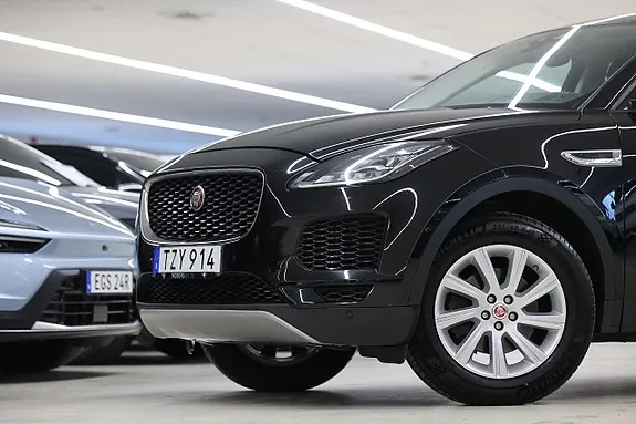 Jaguar E-Pace 2019 photo 4