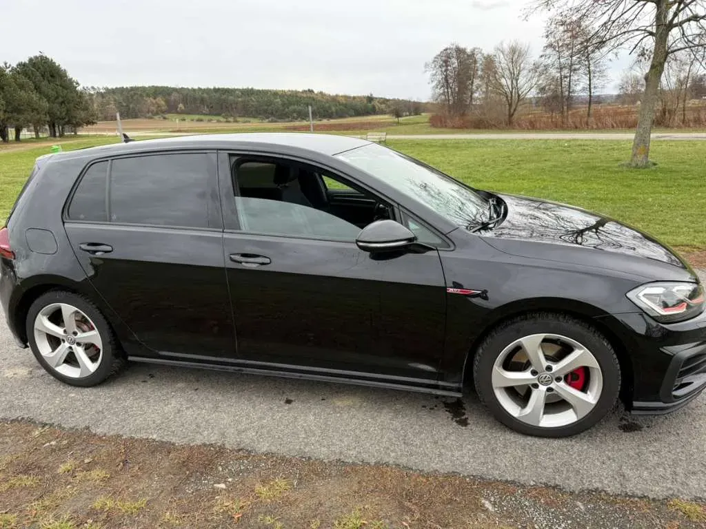 Volkswagen Golf 2018 photo 3