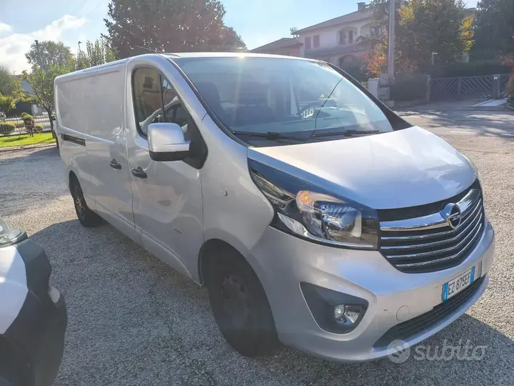 Opel Vivaro 2015 photo 3
