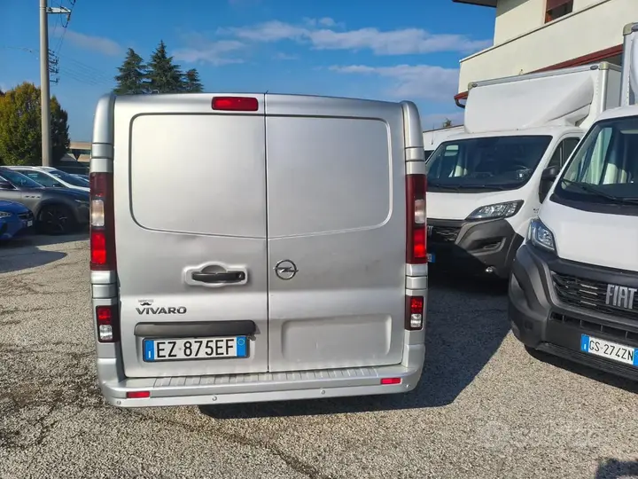 Opel Vivaro 2015 photo 5