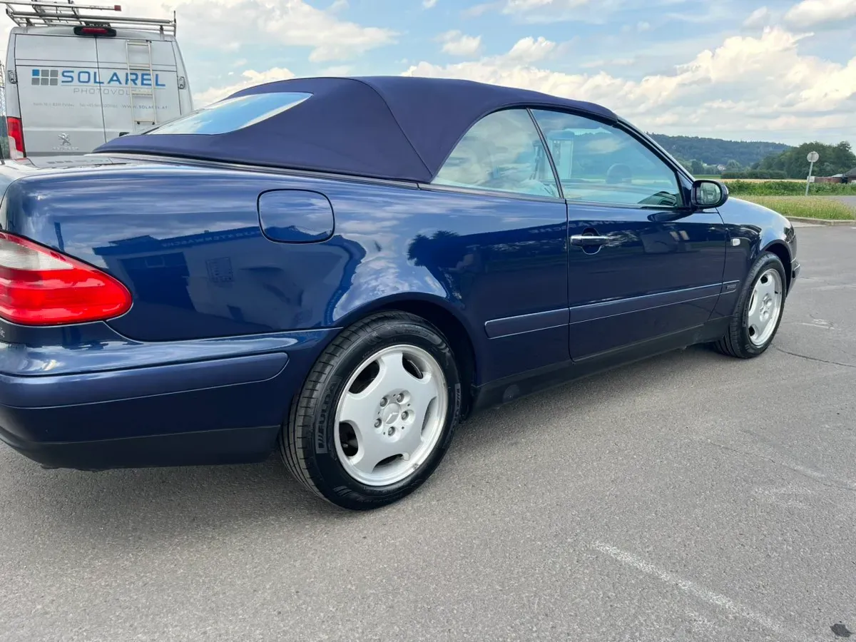 Mercedes-Benz Clk-Class 1999 photo 2