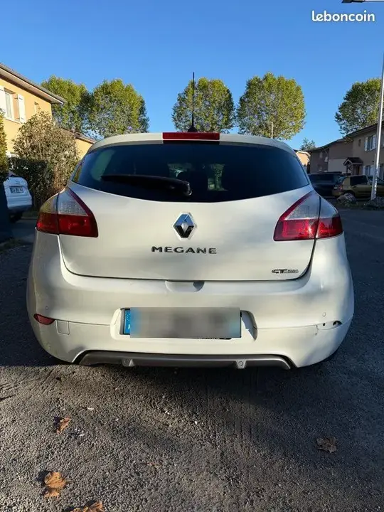 Renault Megane 2012 photo 2