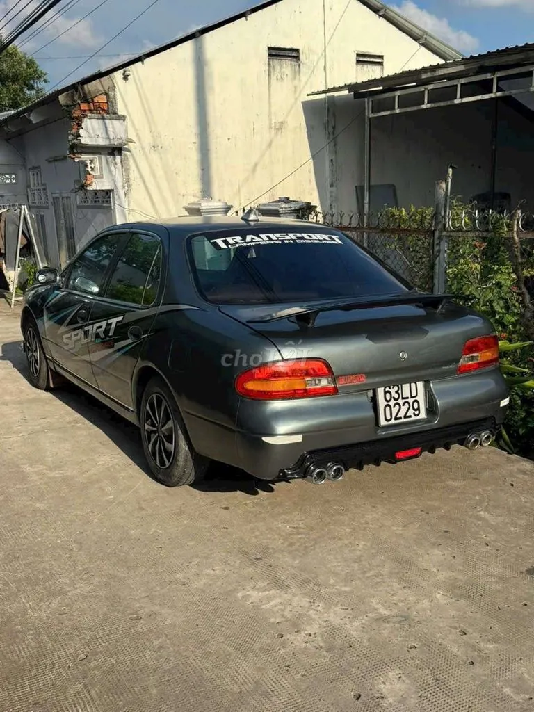 Nissan Bluebird 1993 photo 5