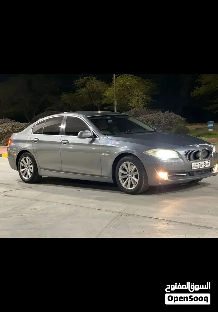 BMW 523I 2011 photo 2