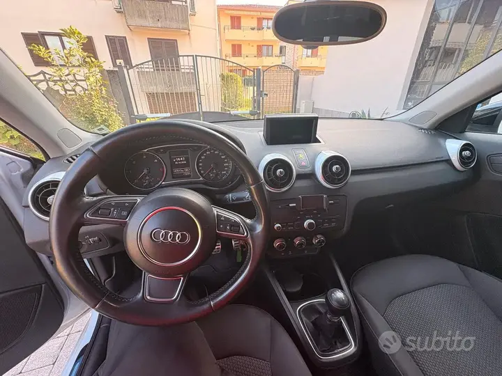 Audi A1 2015 photo 5