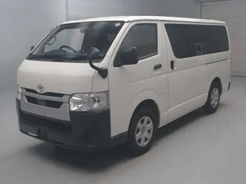 Toyota Hiace 2020 photo 2