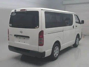 Toyota Hiace 2020 photo 3