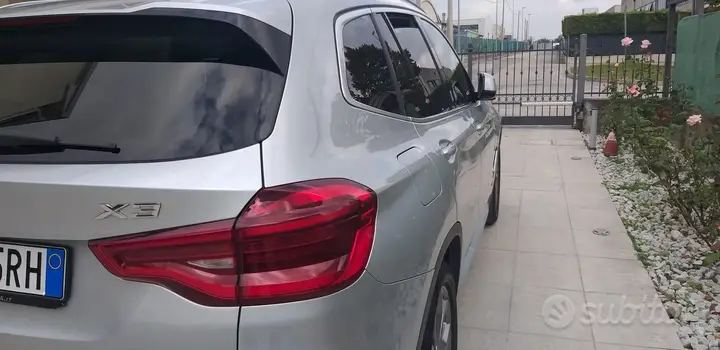 BMW X3 2018 photo 2